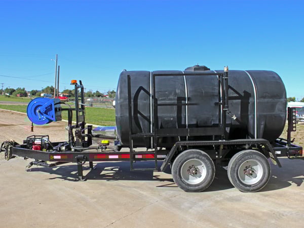 2010-gallon-water-trailer-1