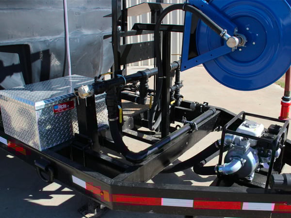 2010-gallon-water-trailer-3