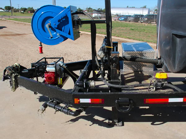 2010-gallon-water-trailer-4