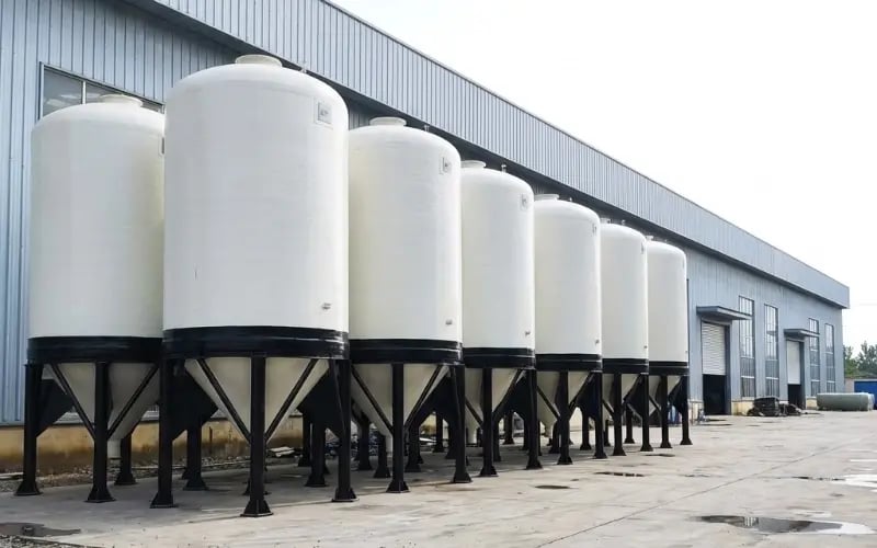 white-frp-conical-bottom-tanks-sample-2-800x800-032026