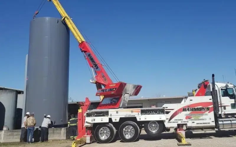 375-0642-gray-petroleum-welded-steel-tank-crane-800x500-112025