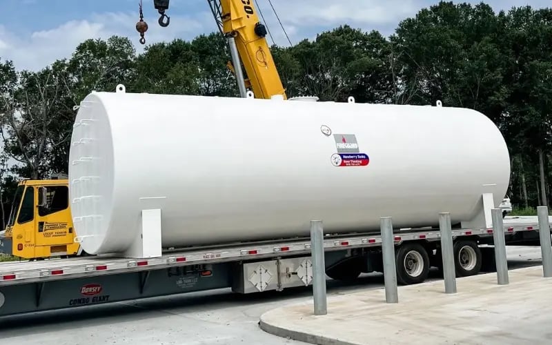 375-0642-white-double-wall-saddle-tank-on-flat-bed-ready-to-ship-800x500-112025