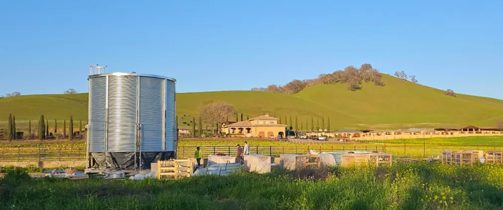 374-0520-corrugated-tank-installation-process-napa-valley-800x500-102026