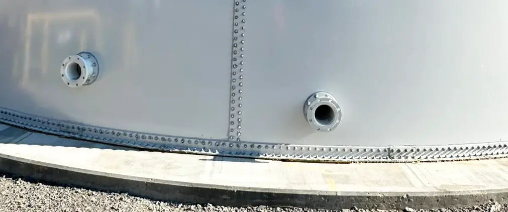 374-0521-bolted-steel-tank-foundation-close-up-2-102026