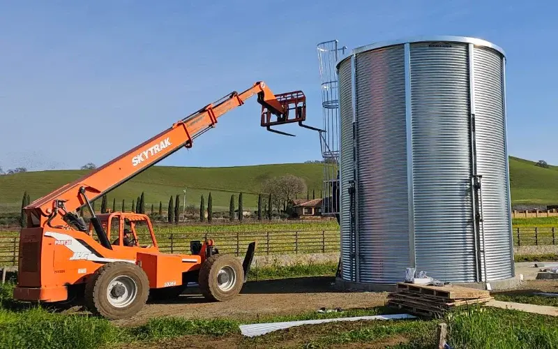 374-0520-napa-valley-ca-crane-800x500-022026